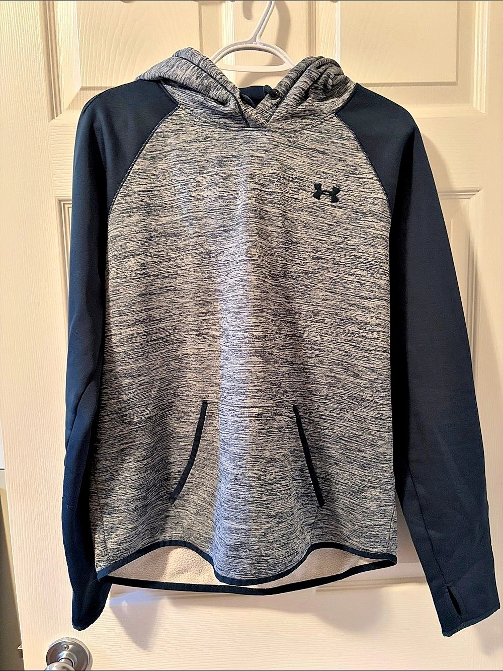 Under Armour Women’s Gray & Blue Hoodie Like New